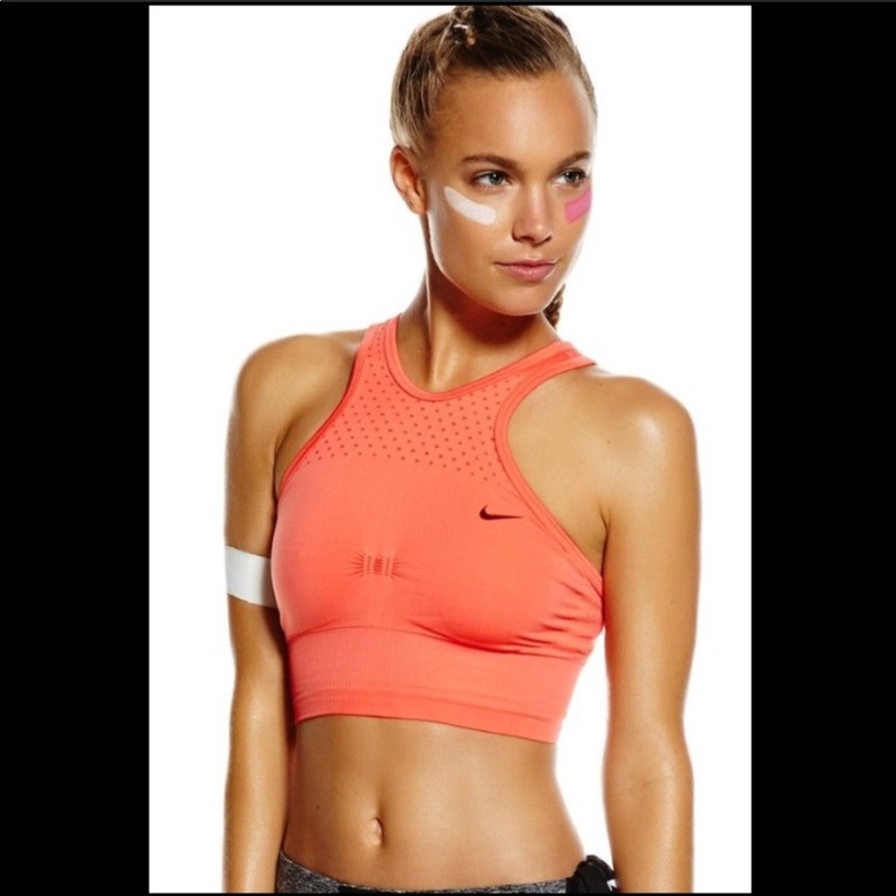 Nike sports top