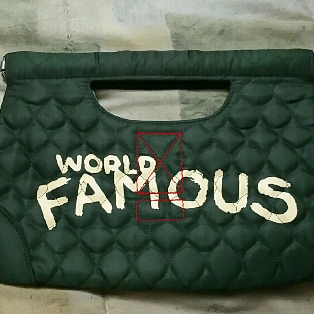 💋Host Pick 5/12/18💋 Ecko Red quilted clutch
