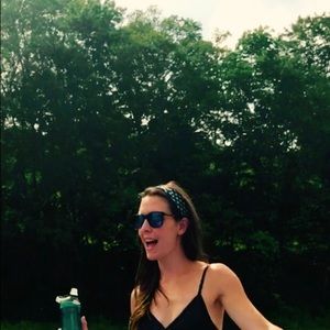 Meet your Posher, Elizabeth