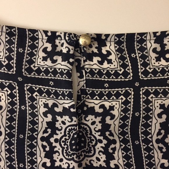 Blue Patterned Blouse - Picture 4 of 4