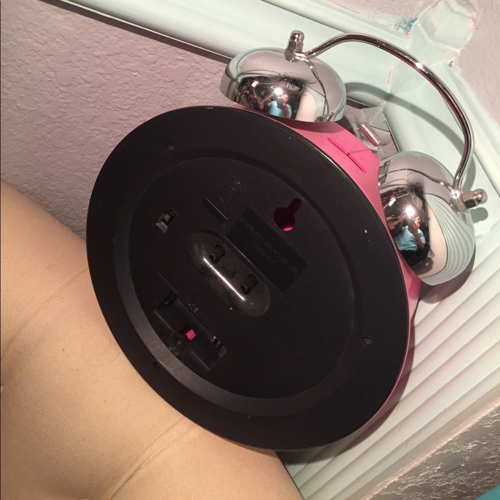 Hello Kitty Alarm Clock - Picture 2 of 2