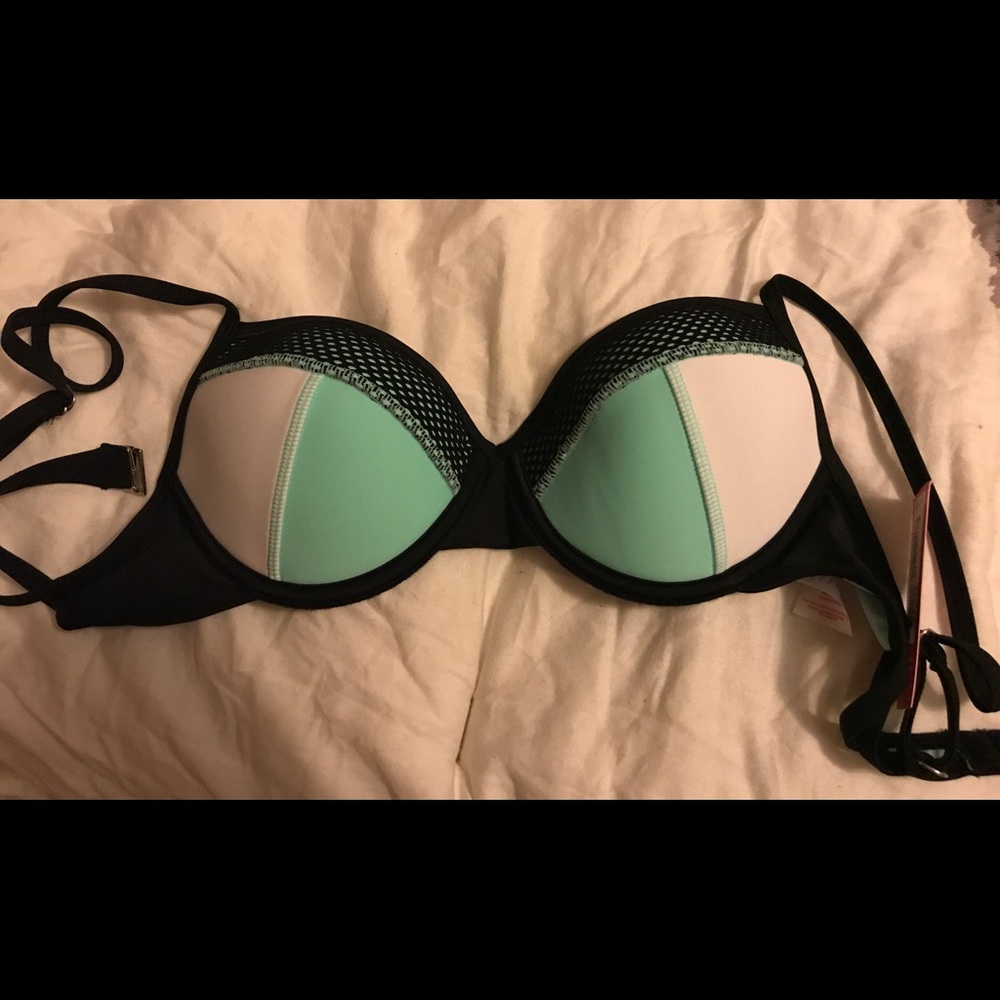 Bikini top