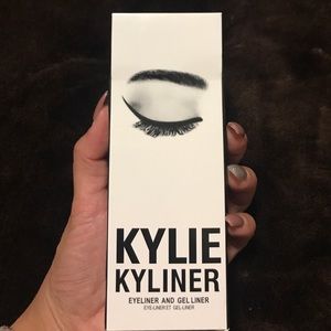 BNIB Kylie Kyliner Kit