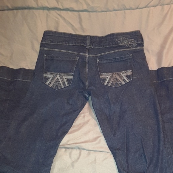 🌻HP🌻 Size 4 American Eagle jeans - Picture 3 of 3