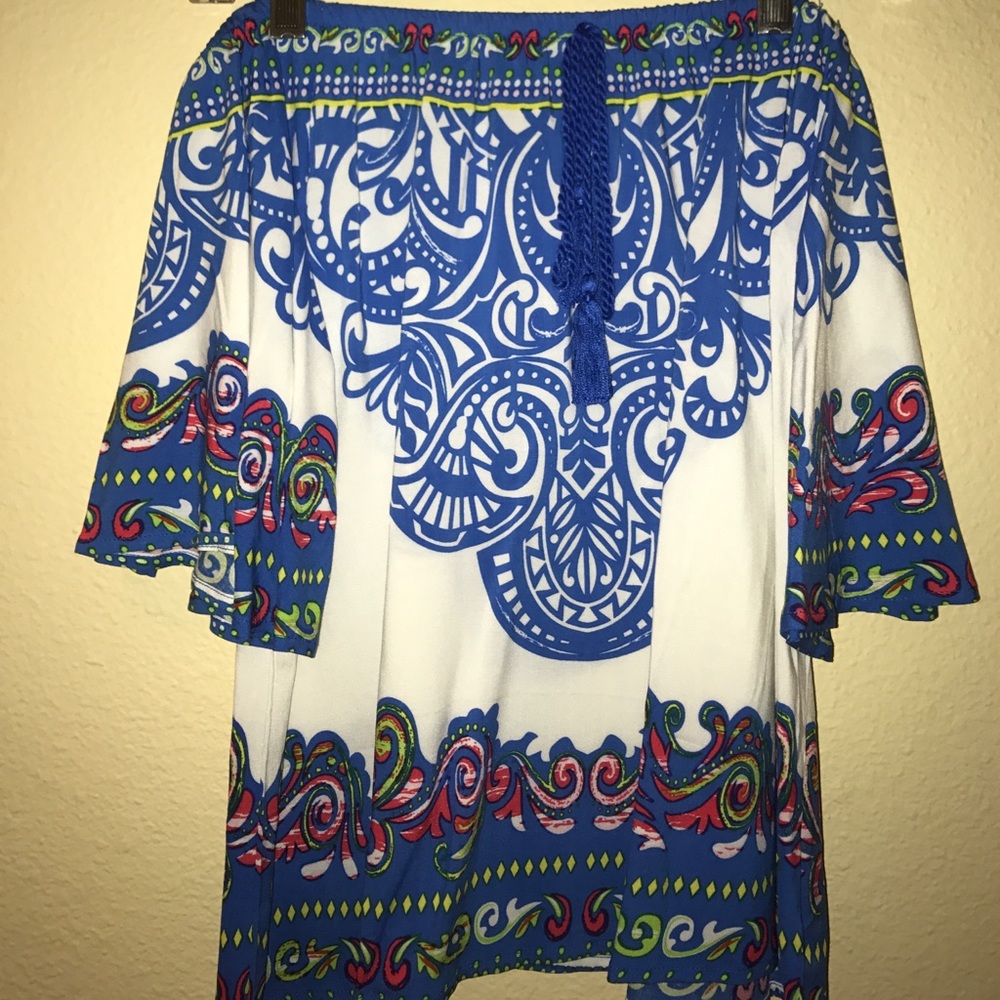 NWT printed off the shoulder blouse size M