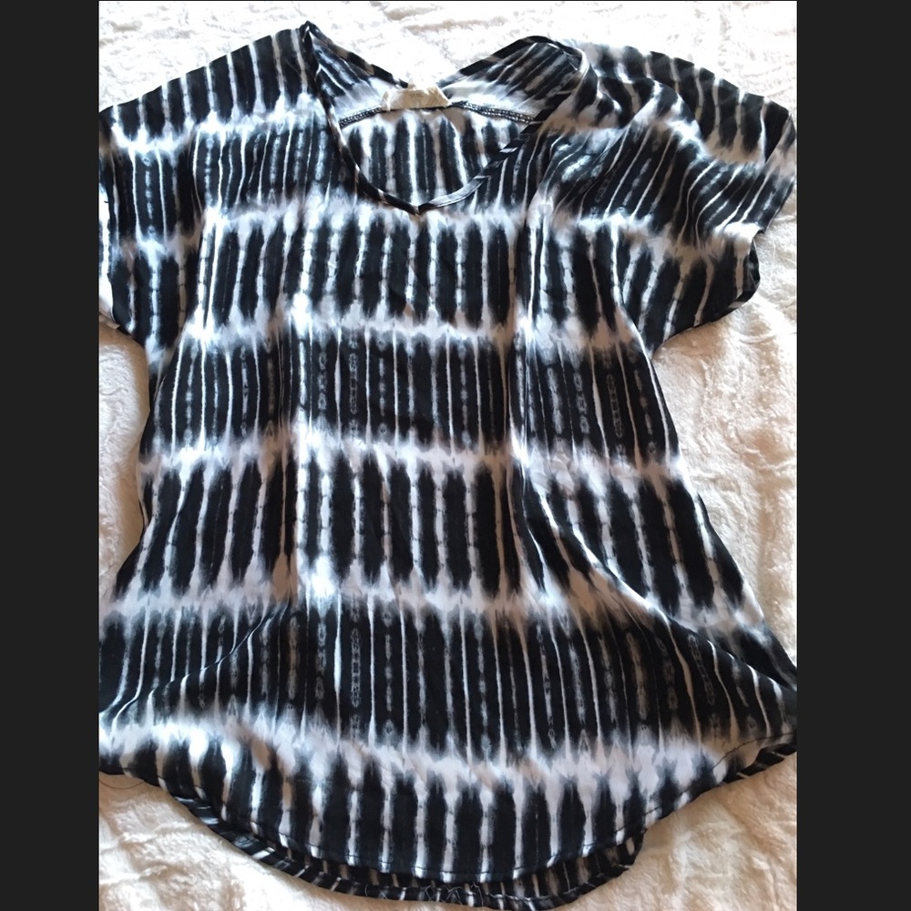 Tie dye top 🖤