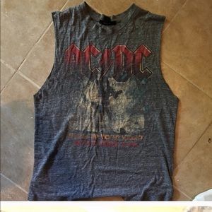 Muscle tee