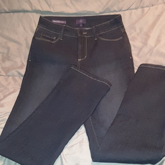 NYDJ Denim - NYDJ Marilyn straight jeans, size 4 dark wash