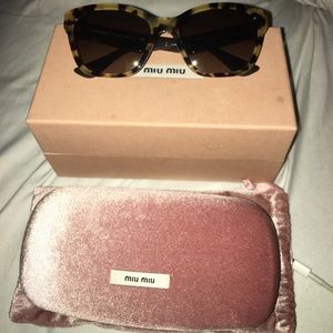MIU MIU SHADES‼️ BRAND NEW, 1000% AUTHENTIC‼️
