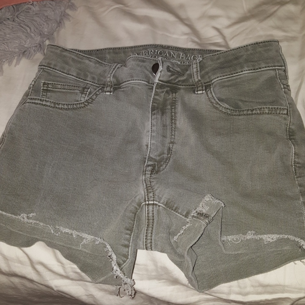green American Eagle shorts