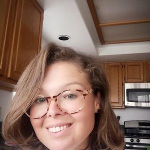 Meet your Posher, Marissa