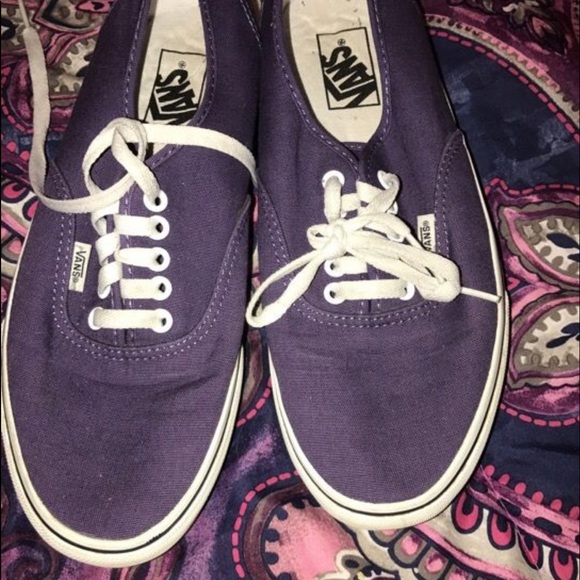 Vans - Picture 1 of 1