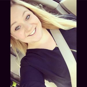 Meet your Posher, Kelli