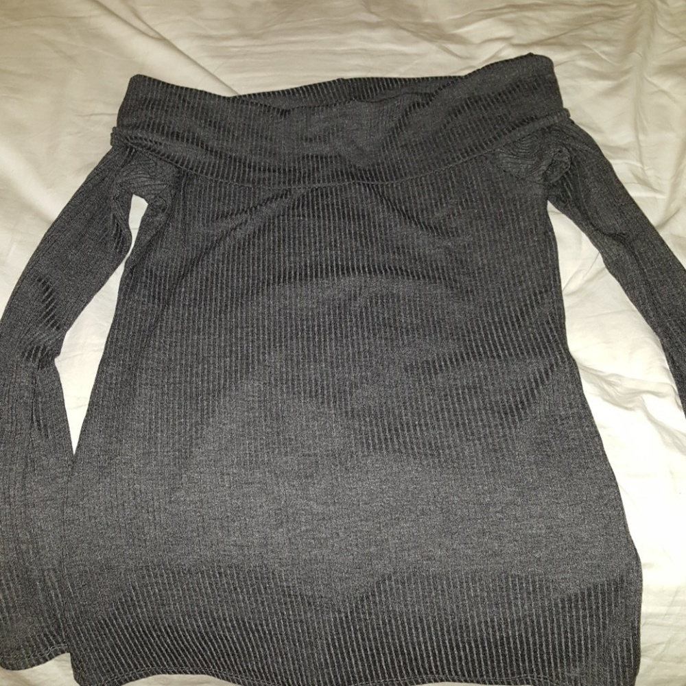 Acemi off the shoulder top