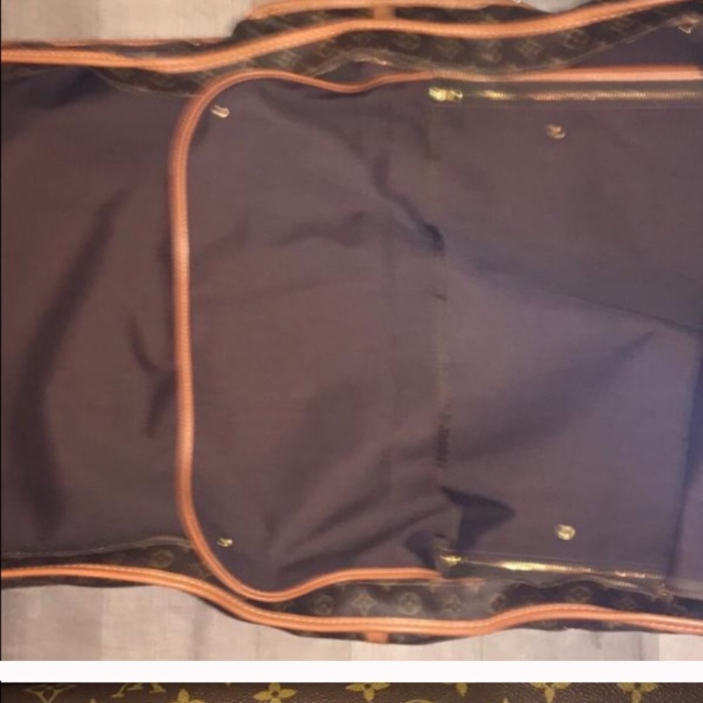 100% Authentic Louis Vuitton Bandolier MUST SELL - Picture 5 of 8