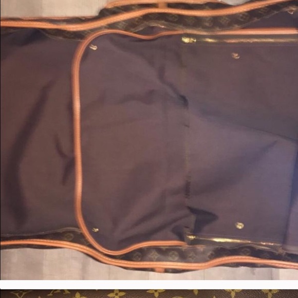 100% Authentic Louis Vuitton Bandolier MUST SELL - Picture 5 of 8