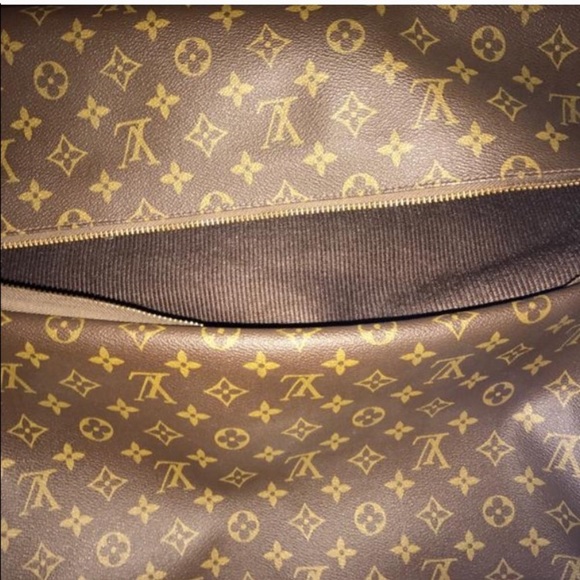 100% Authentic Louis Vuitton Bandolier MUST SELL - Picture 6 of 8