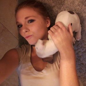 Meet your Posher, Caitlin