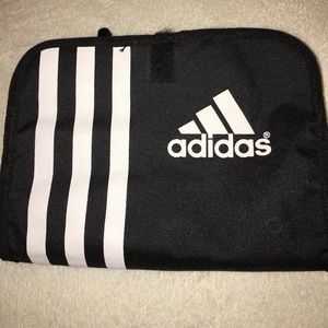 ADIDAS TRAVELING SHOWER CADDY