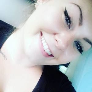 Meet your Posher, Alexis