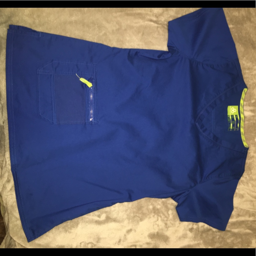 NWOT Antidote scrub top size SMALL