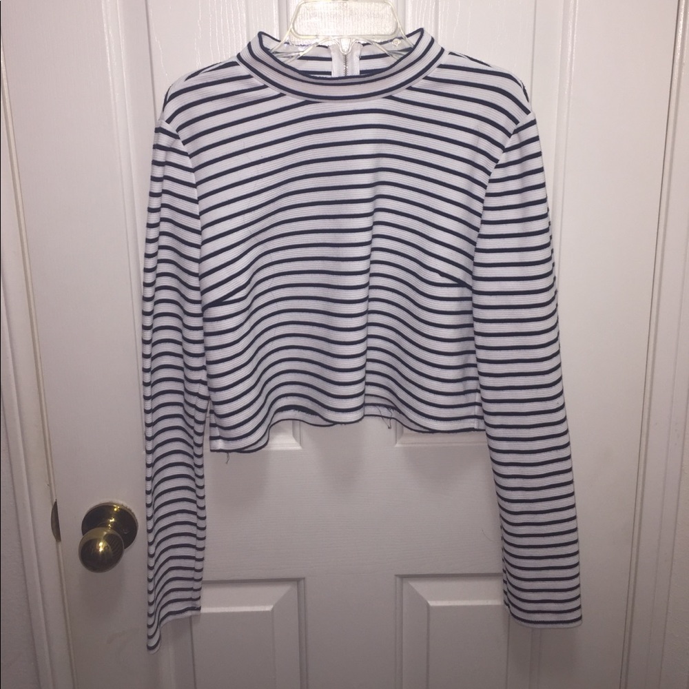 TURTLE NECK CROPPED LONG SLEEVE
