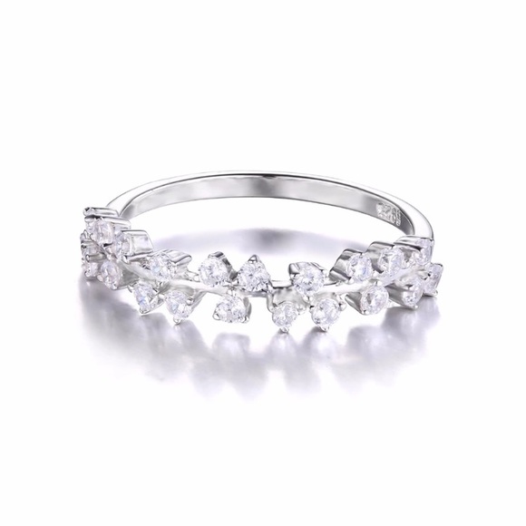 Sterling Silver CZ Clover Ring - Picture 3 of 7