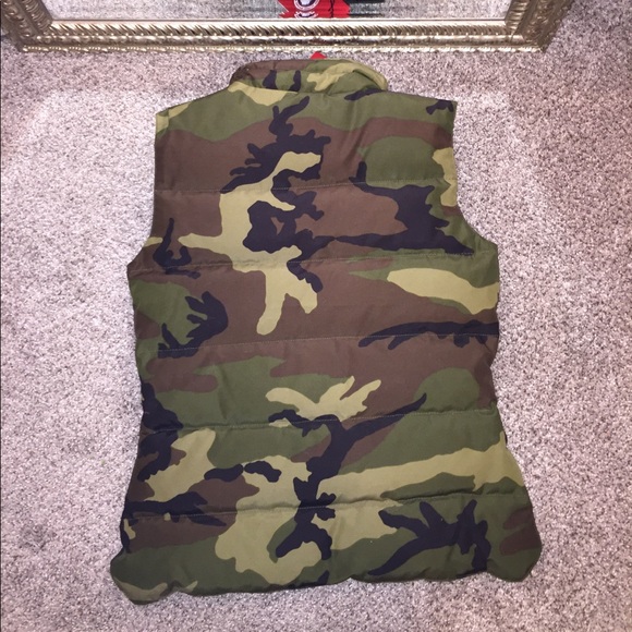 NWT Canada Goose Women's Freestyle Camo Vest Small - Picture 5 of 7