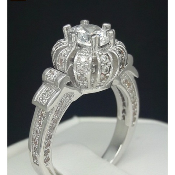 Jewelry - Brilliant 1.5CT Crown Solitaire Royal Bridal Ring 