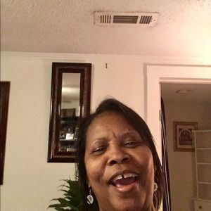 Meet your Posher, Sharon