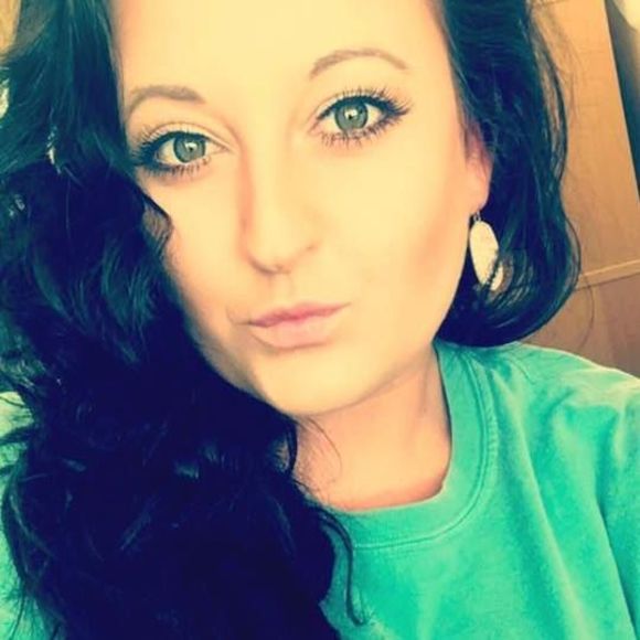 Meet your Posher, Ariel - Picture 1 of 1