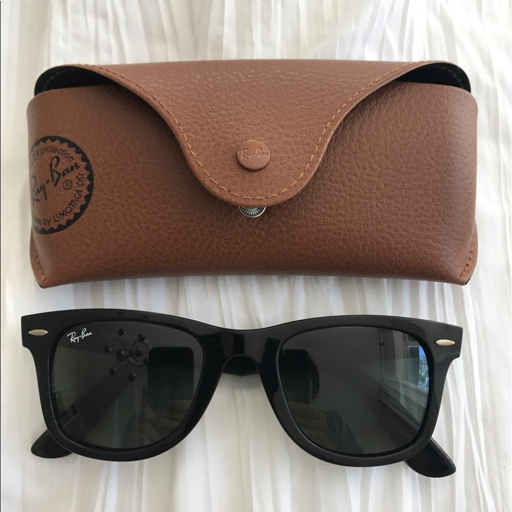 Ray-Ban Original Wayfarer Black Sunglasses  rb2140