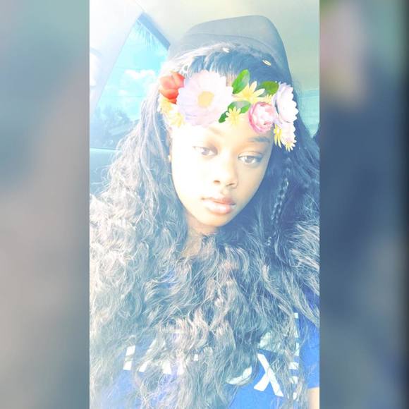 Meet your Posher, Zee - Picture 1 of 1