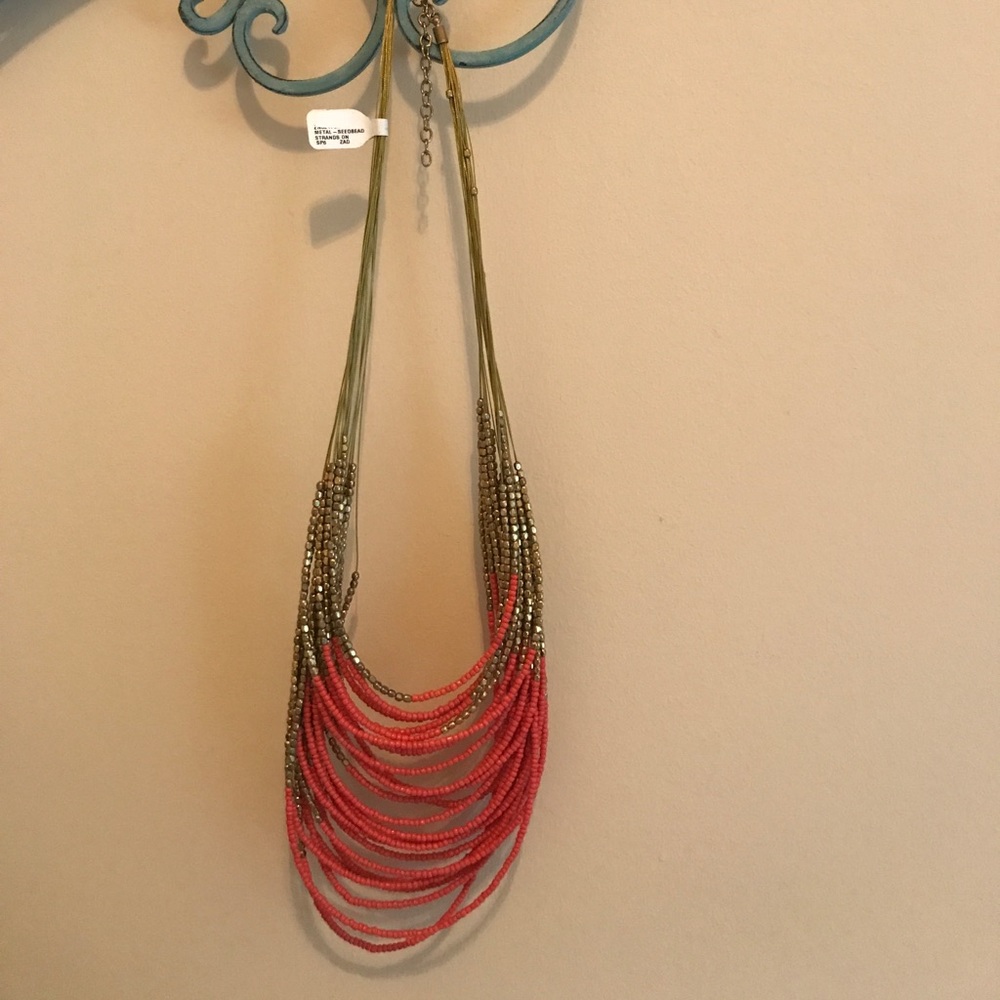 Francesca's gold and coral trendy necklace