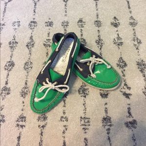 Sperry green patent leather boat shoes size 7