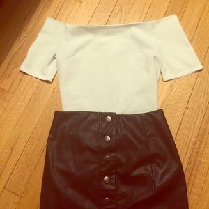 Forever 21 Off the shoulder blouse✨