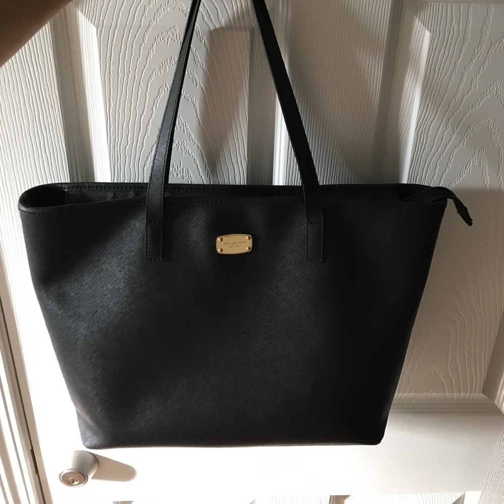 Michael Kors Jet Set Travel Tote Purse