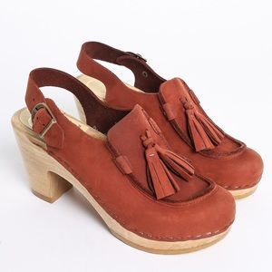 No. 6 brand (Sven) Crowley Tassel Clogs SZ 39