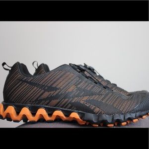 REEBOK ZIGNANO ZIGTECH MENS SNEAKERS (NEARLY NEW)