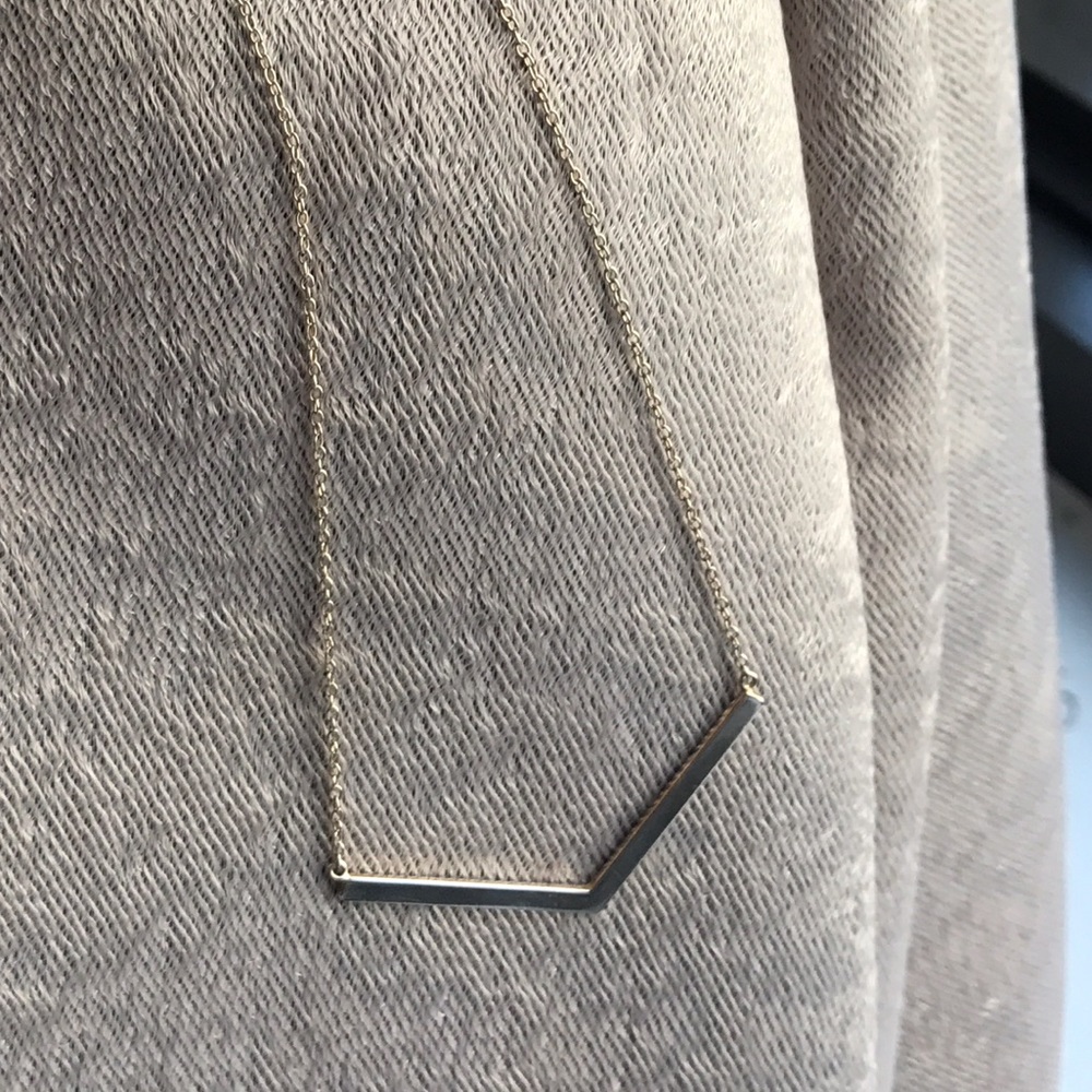 final! Gold bar chevron necklace