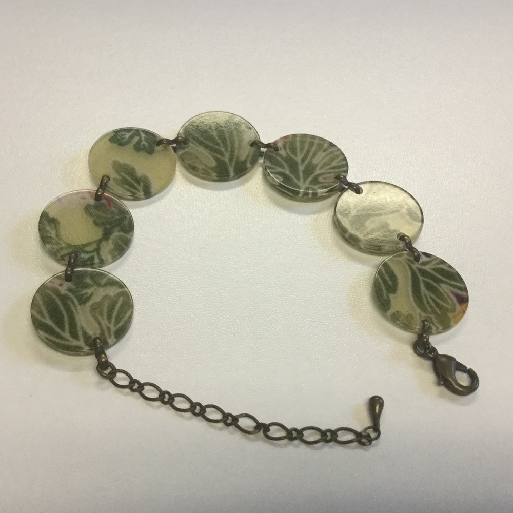 Acrylic disk bracelet