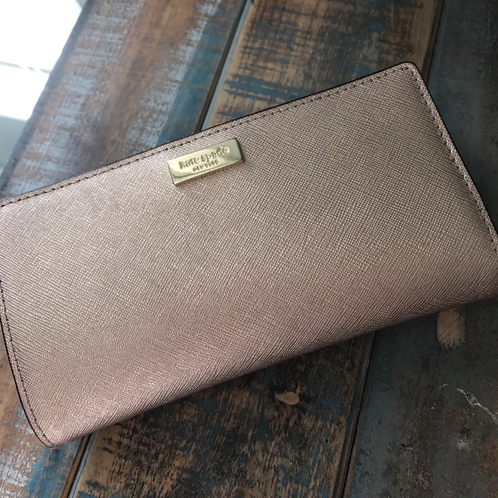 Kate Spade Wallet (ROSE GOLD)