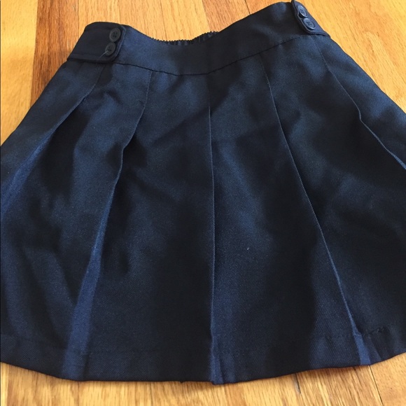 Uniform skirt in navy blue. Made by Dockers 6x - Picture 1 of 2