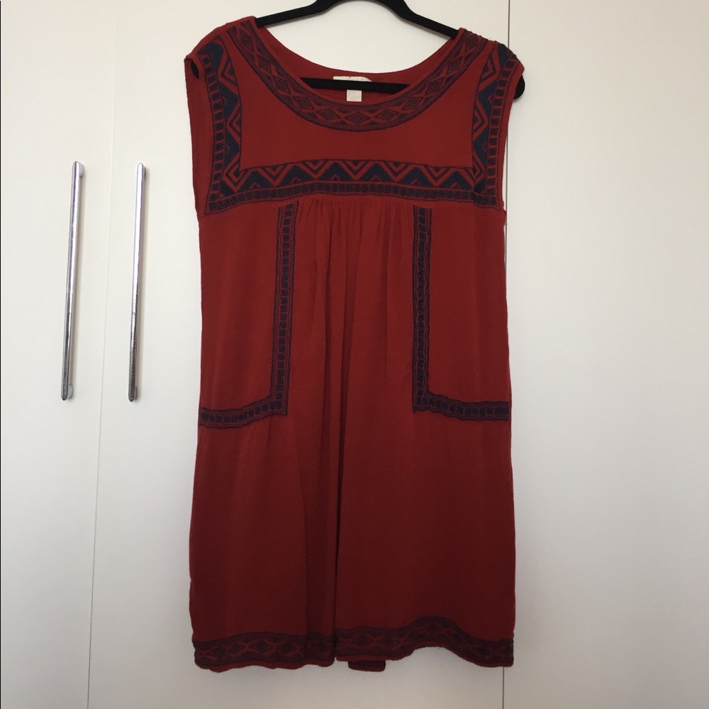 Forever21 embroidered shift dress