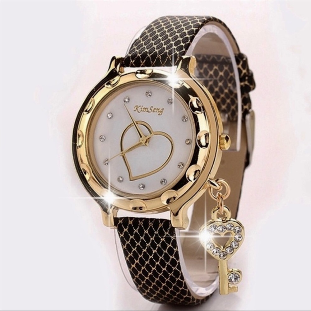 Fashion watch with key charm 🌺NWT🌺