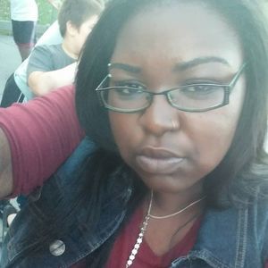 Meet your Posher, Dinisha