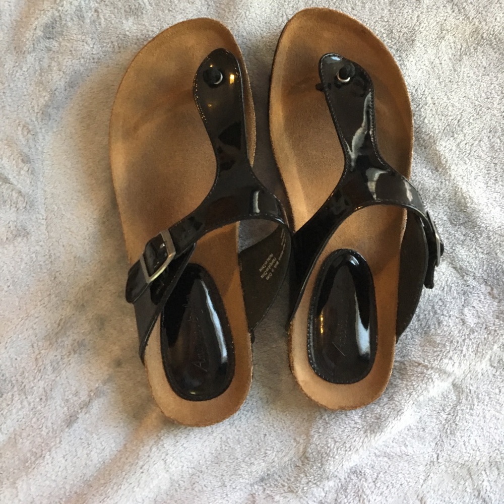 American Eagle Sandals
