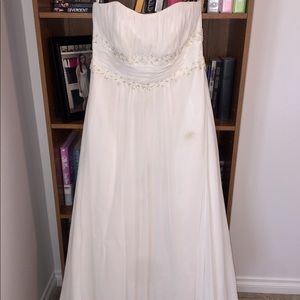 Chiffon A-line Plus Size Wedding Dress with Beads