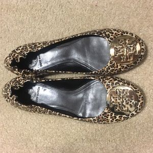 Tory Burch Leopard print patent leather ballet