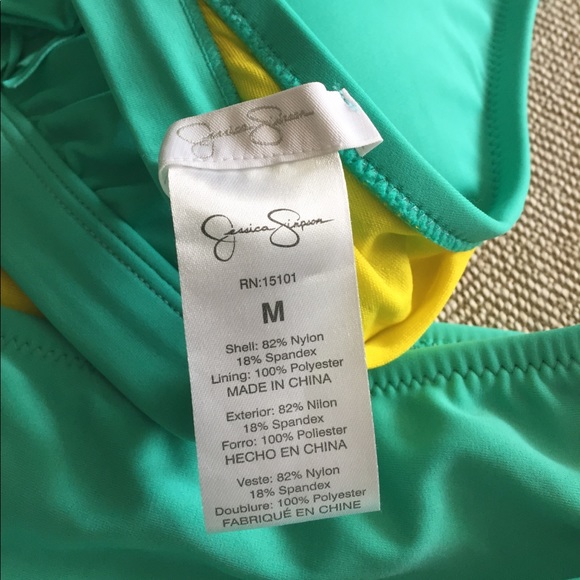 Jessica Simpson bathing suit - Picture 3 of 4